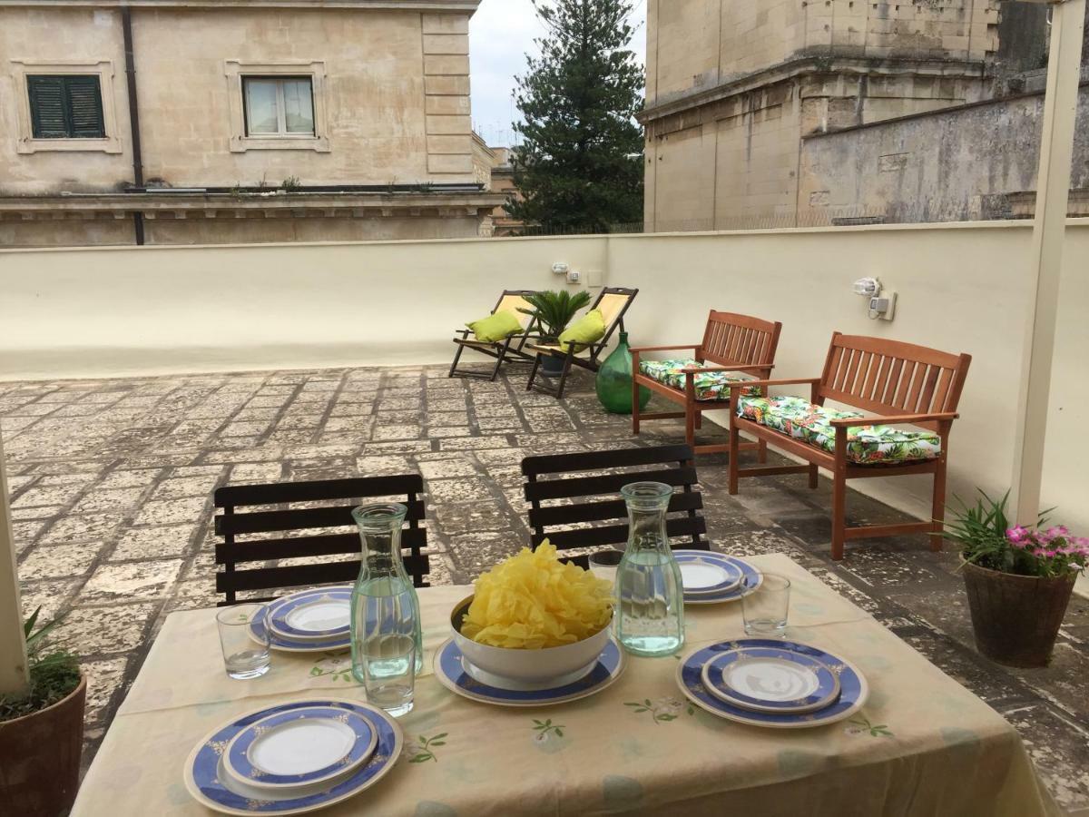 Historic Terrace Apartment Лече Екстериор снимка